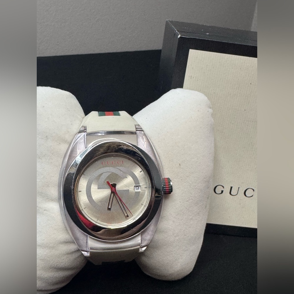 Gucci Sync XXL Watch model YA137102